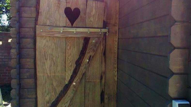 Eingangstür Sallon Nahaufnahme